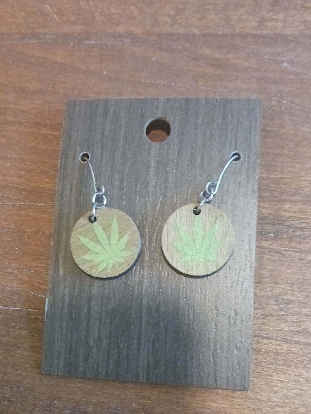 Source Unknown Wooden Round Dangle Earrings with Light Green Leaf